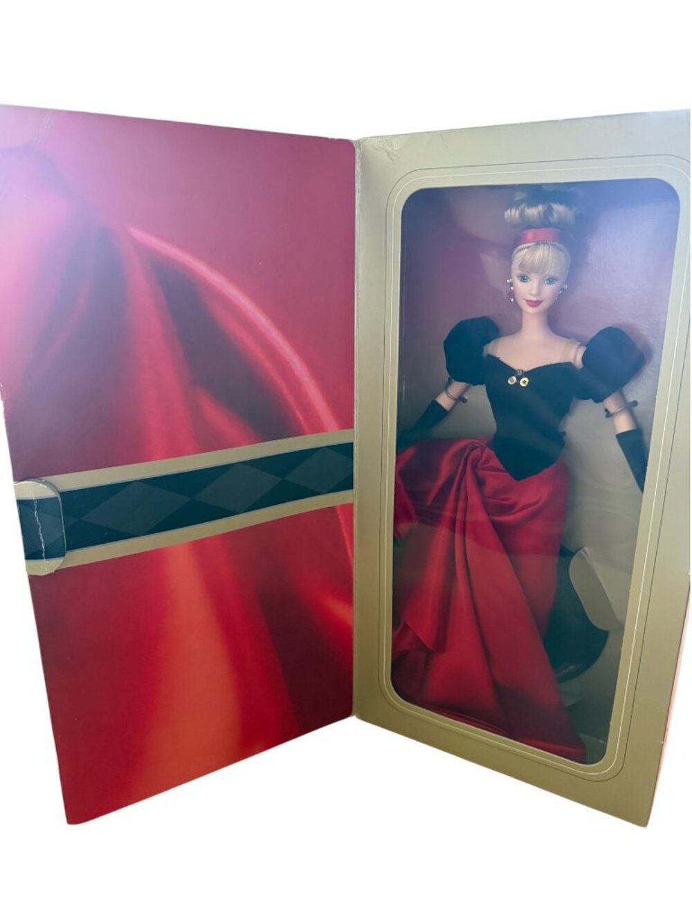 Vintage Avon Winter Splendor Barbie Special Edition Boxed Red Gown